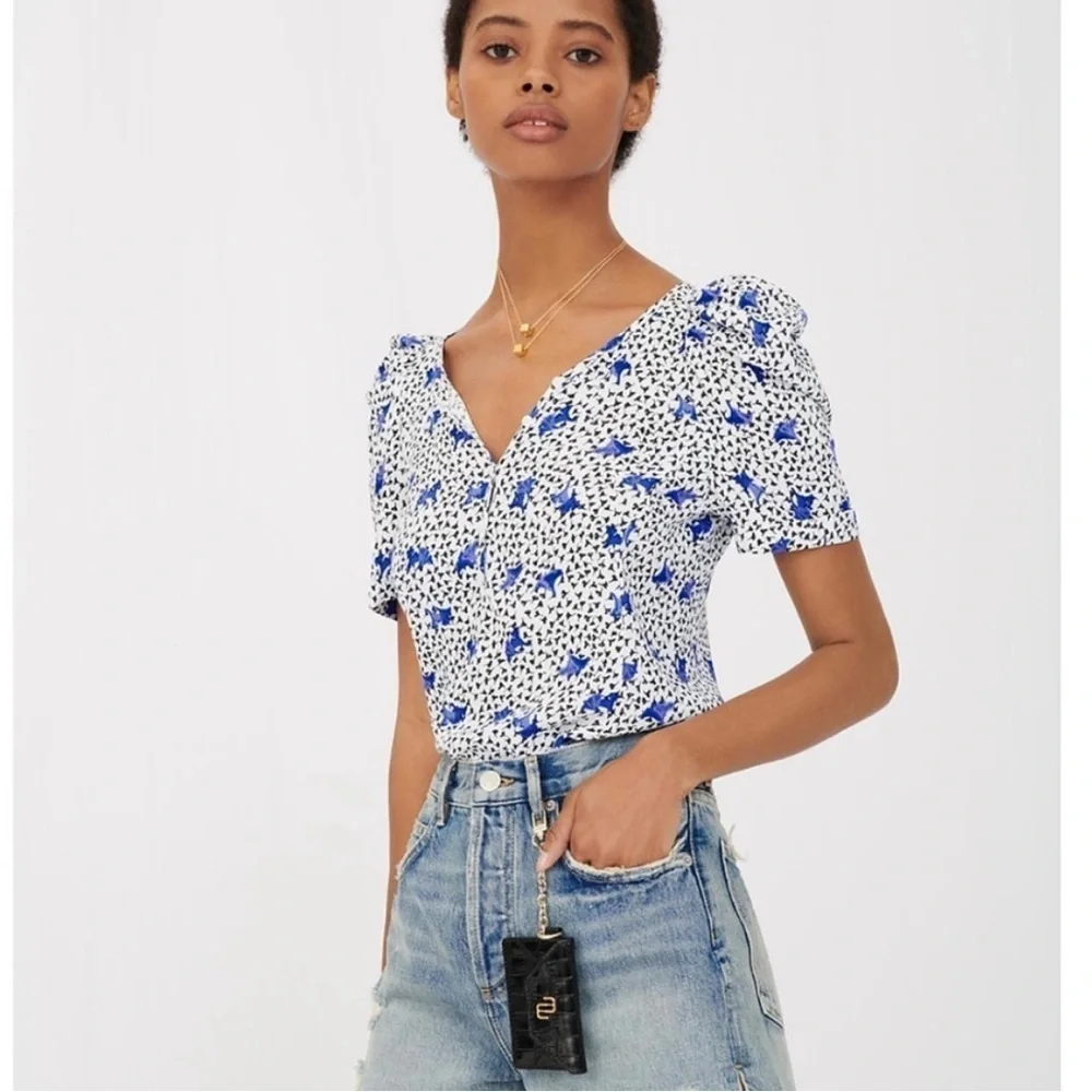 MAJE Lensam Floral Leaf Blue/White V-neck Short Puff Shoulder Blouse Size Small
